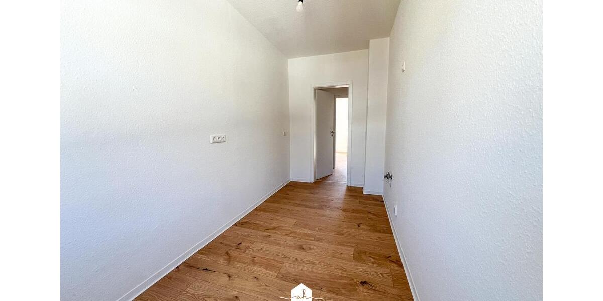 Dachgeschoßwohnung Greiz - 4 Zimmer, 83 m&sup2;, 480&euro; | Angebot:26476621