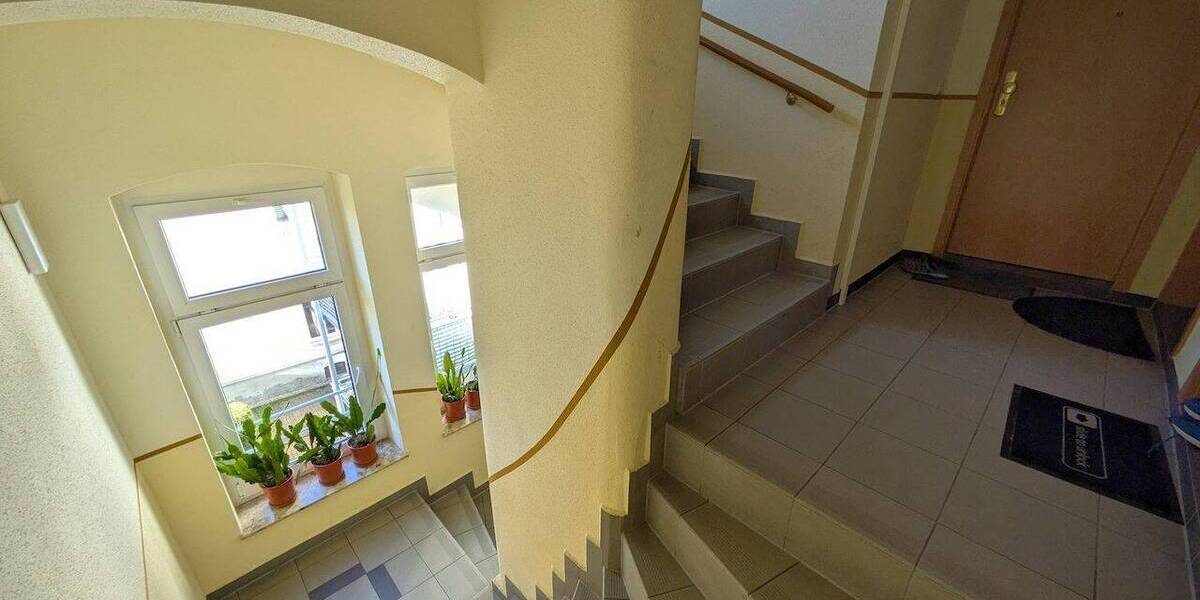 Etagenwohnung Zwickau Bahnhofsvorstadt - 1 Zimmer, 40 m&sup2;, 240&euro; | Angebot:26142542