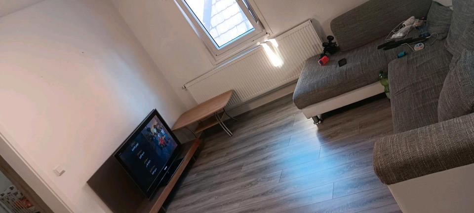 Etagenwohnung Reutlingen - 2 Zimmer, 65 m&sup2;, 850&euro; | Angebot:25253403