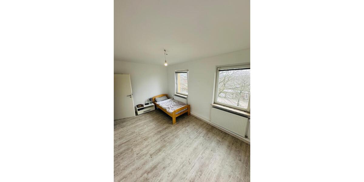 Etagenwohnung Emden Rysumer Landstraße - 3 Zimmer, 65 m&sup2;, 780&euro; | Angebot:25613313