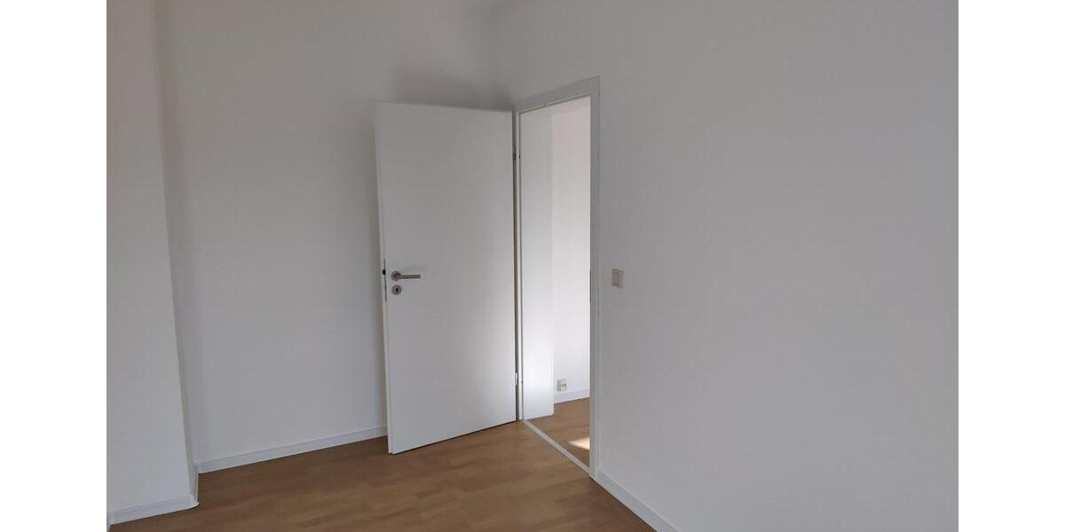 Hochparterre Gröningen - 4 Zimmer, 75 m&sup2;, 450&euro; | Angebot:26017868