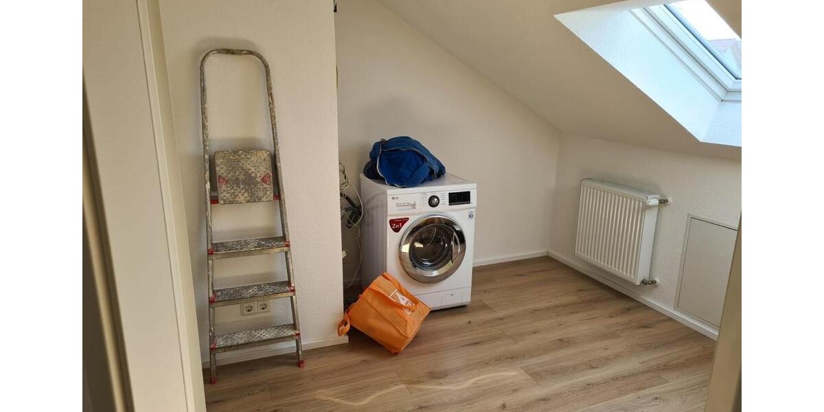 Wohnen auf Zeit Kassel Niederzwehren - 4 Zimmer, 111 m&sup2;, 439&euro; | Angebot:26551251