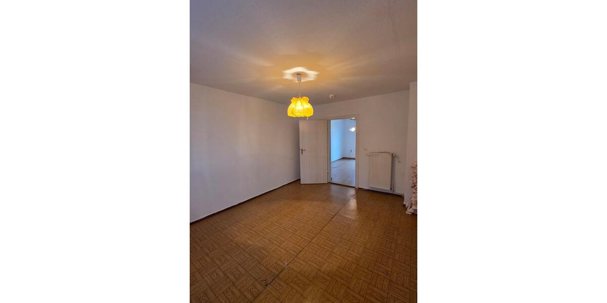 Etagenwohnung Nienburg (Saale) - 2 Zimmer, 50 m&sup2;, 415&euro; | Angebot:26123974