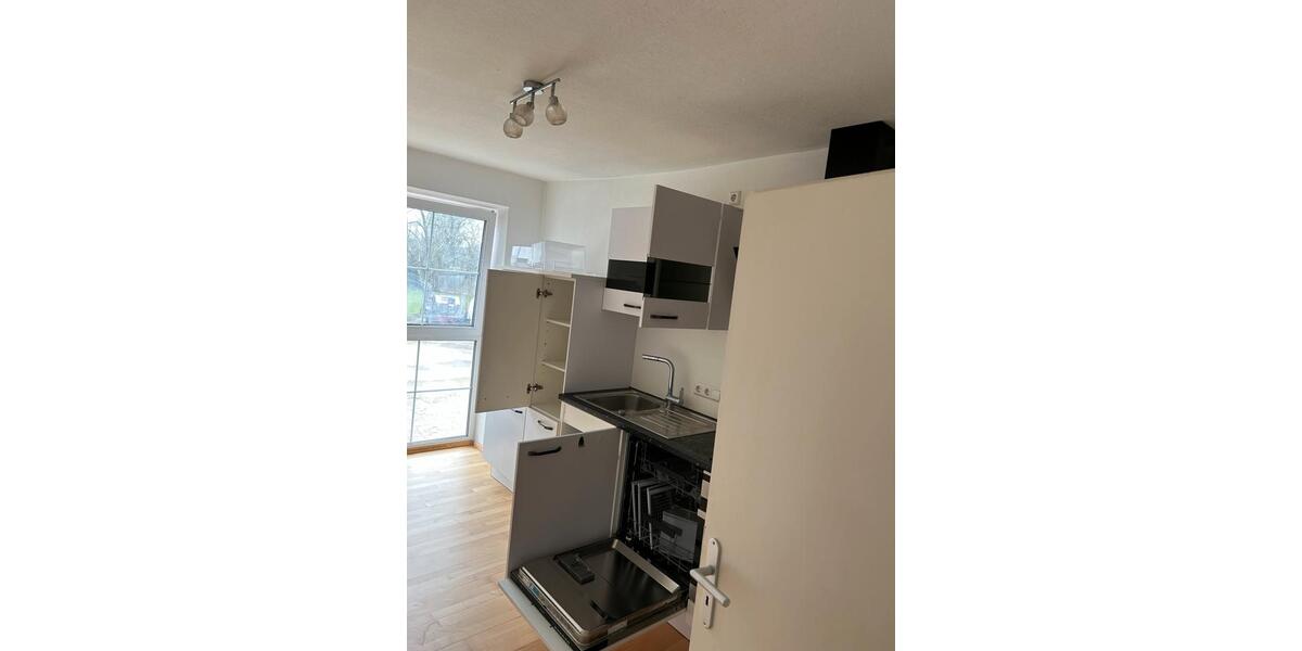 Etagenwohnung Kirchweidach - 5 Zimmer, 100 m&sup2;, 500&euro; | Angebot:26059600