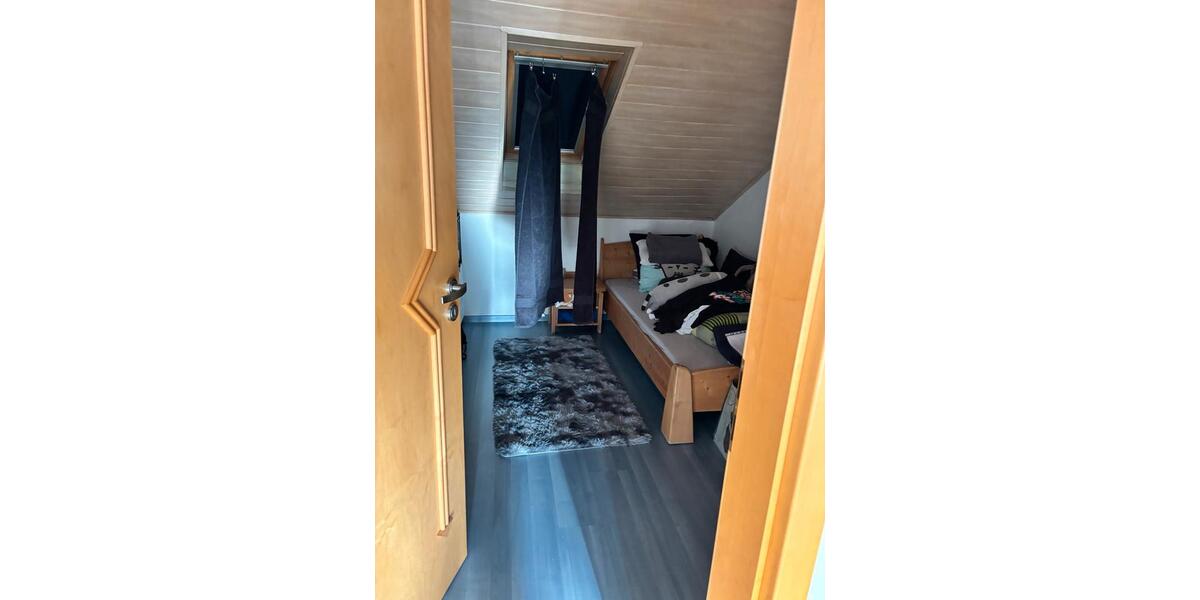 Dachgeschoßwohnung Grafenau Frauenberg - 5 Zimmer, 92 m&sup2;, 680&euro; | Angebot:26517635