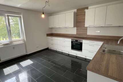 Wohnung zum Mieten in Wain 1.300 € 130 m²