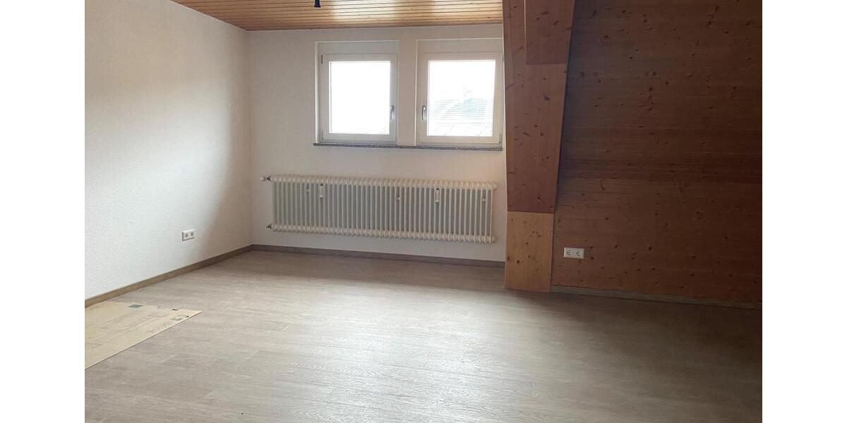 Dachgeschoßwohnung Görwihl - 2.5 Zimmer, 92 m&sup2;, 823&euro; | Angebot:22789626
