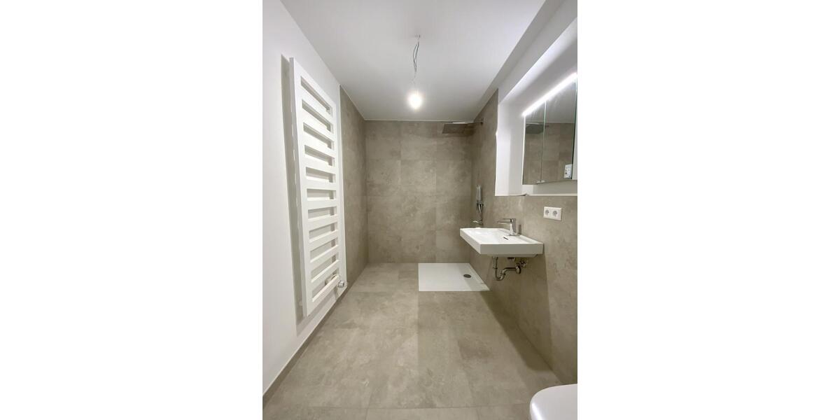 Erstbezug - Großzügige 4 -Zimmer-Neubauwohnung inkl. EBK und Terrasse 4 zimmer