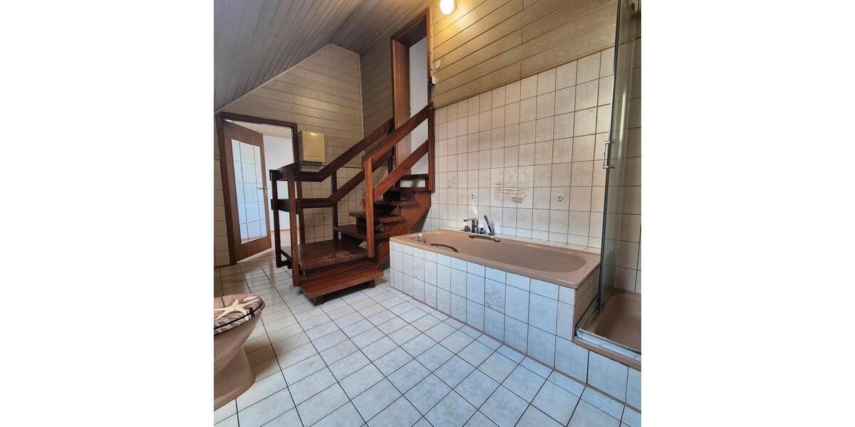 Einfamilienhaus Bockenem - 9 Zimmer, 230 m&sup2;, 800&euro; | Angebot:25056784