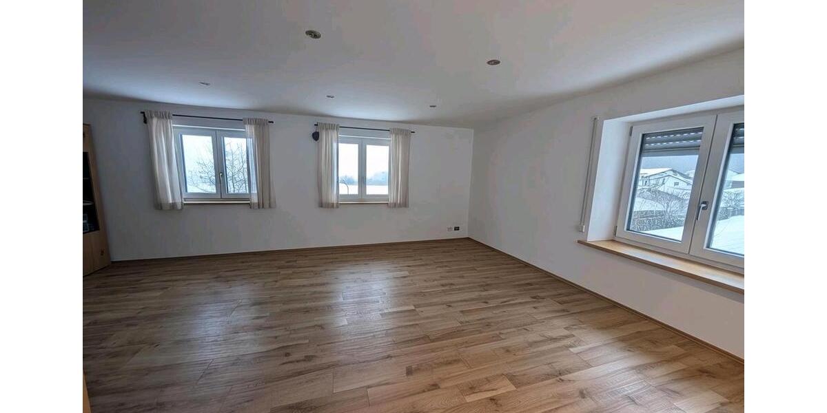 Sehr gepflegtes, neu saniertes, Einfamilienhaus in Waldkirchen 5.5 zimmer