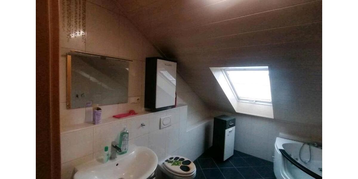 Dachgeschoßwohnung Langgöns - 3 Zimmer, 90 m&sup2;, 1.100&euro; | Angebot:26614041