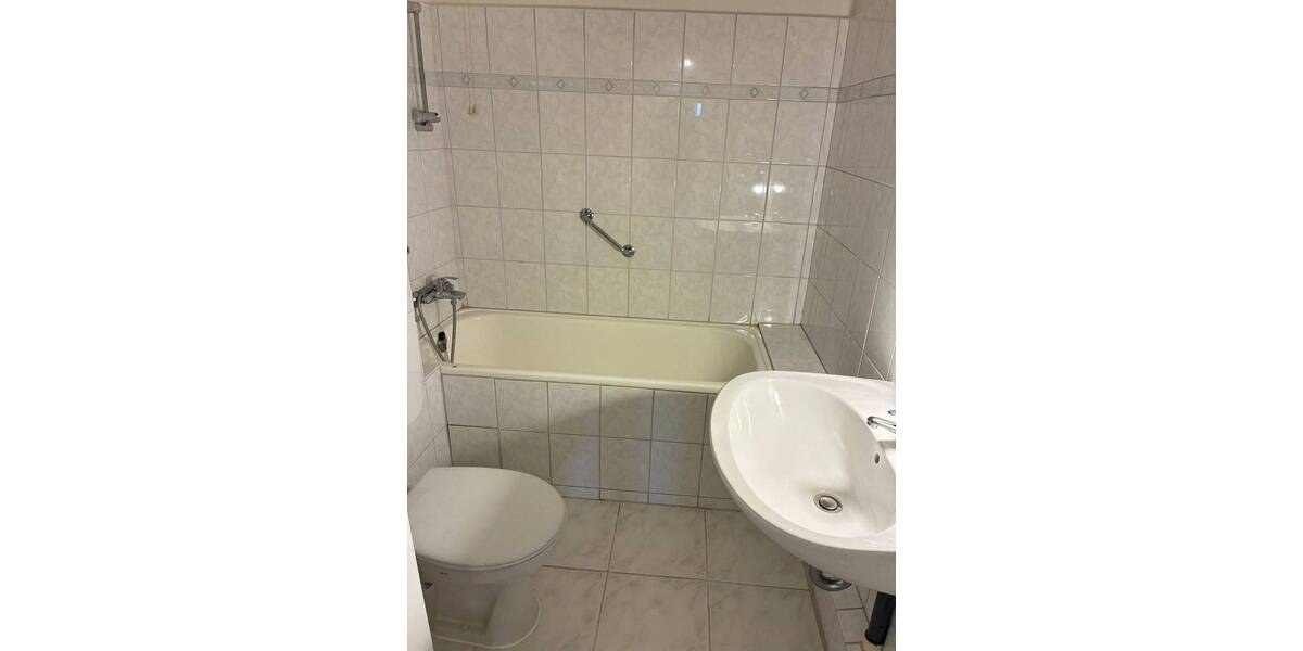 Etagenwohnung Kiel Neumühlen-Dietrichsdorf - 2 Zimmer, 73 m&sup2;, 665&euro; | Angebot:26094702