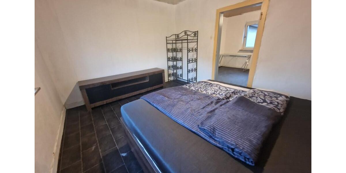 Wohnen auf Zeit Langenfeld (Rheinland) - 8 Zimmer, 150 m&sup2;, 550&euro; | Angebot:25550404