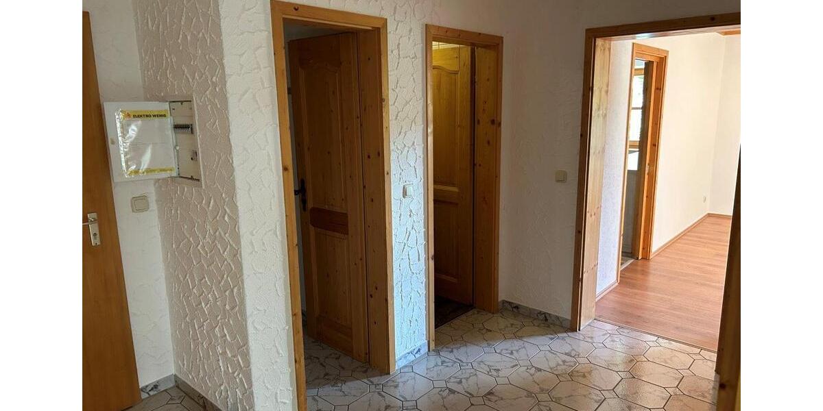 Erdgeschoßwohnung Regen - 3 Zimmer, 70 m&sup2;, 620&euro; | Angebot:26586609