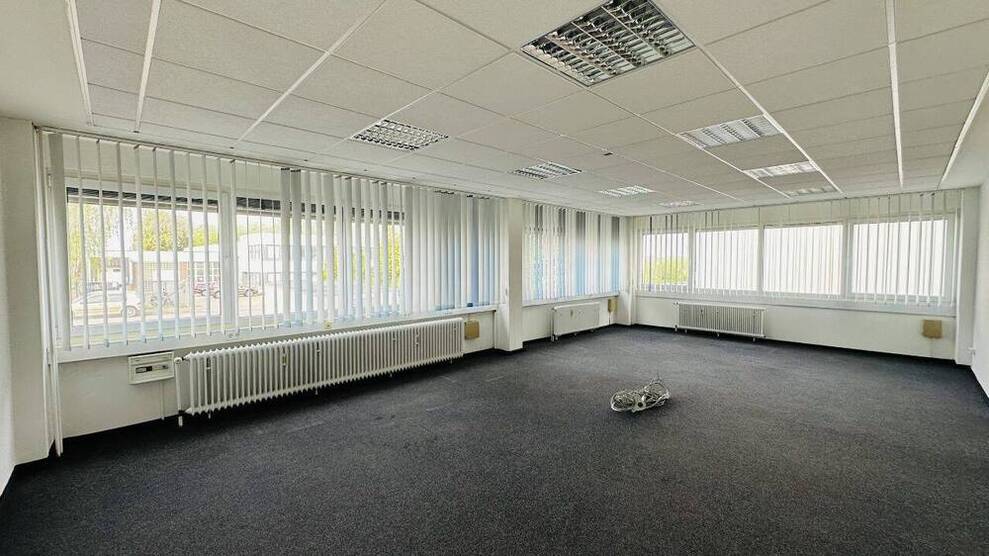 *PROVISIONSFREI* ca. 860 m² Büro-Praxisräume zu vermieten