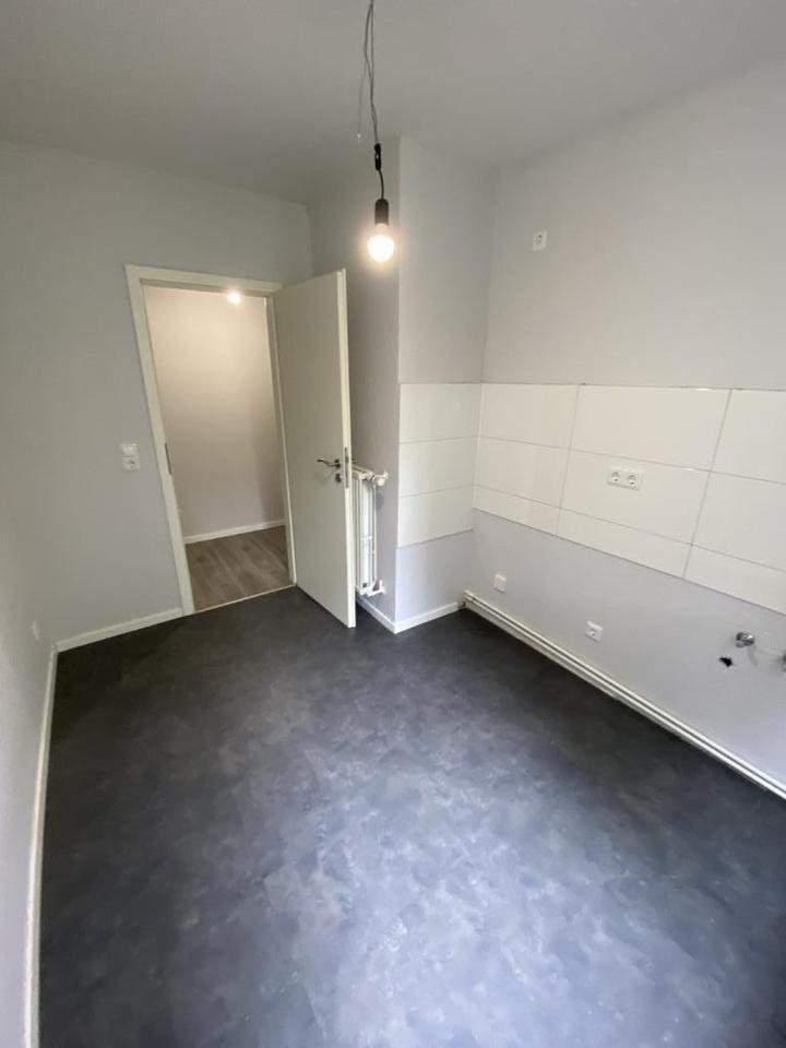 @%§4@%§4@%§4 Renovierte 3-Raumwohnung im ersten Obergeschoss mit Balkon @%§4@%§4@%§4 zimmer