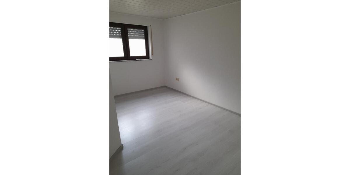 Etagenwohnung Singhofen - 2 Zimmer, 50 m&sup2;, 370&euro; | Angebot:26614412