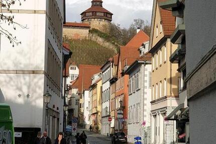 Wohnen auf Zeit Esslingen am Neckar Oberesslingen - 7 Zimmer, 240 m&sup2;, 590&euro; | Angebot:24660798