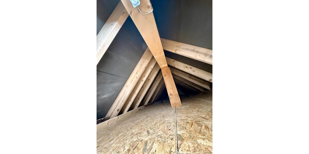 Dachgeschoßwohnung Loxstedt - 2.5 Zimmer, 94 m&sup2;, 1.025&euro; | Angebot:26014276