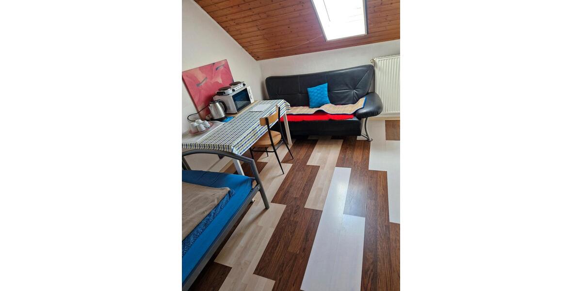 Dachgeschoßwohnung Saarlouis - 1 Zimmer, 18 m&sup2;, 430&euro; | Angebot:26252860