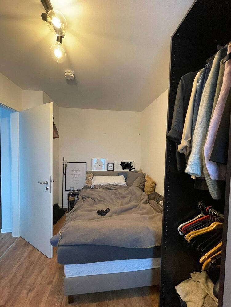 Sofort einziehen: Möblierte 2-Zimmer-Wohnung mit Sonnenbalkon