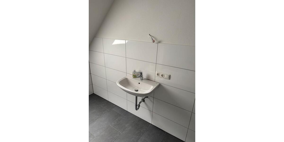 Dachgeschoßwohnung Schierling - 2 Zimmer, 75 m&sup2;, 650&euro; | Angebot:25756812