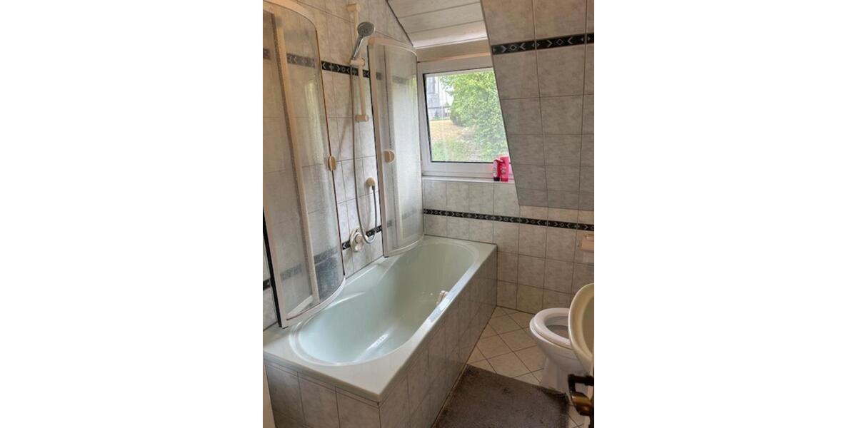 Dachgeschoßwohnung Kulmbach Blaich - 4 Zimmer, 90 m&sup2;, 1.000&euro; | Angebot:26639965