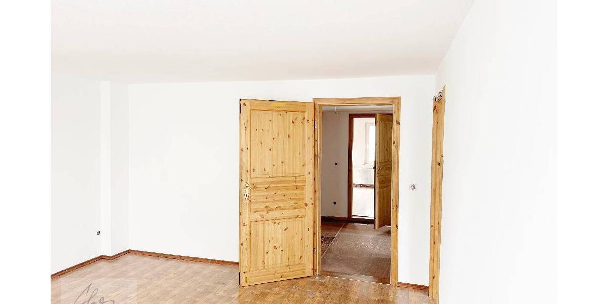 Etagenwohnung Riesa Gröba - 6 Zimmer, 127 m&sup2;, 950&euro; | Angebot:26556321