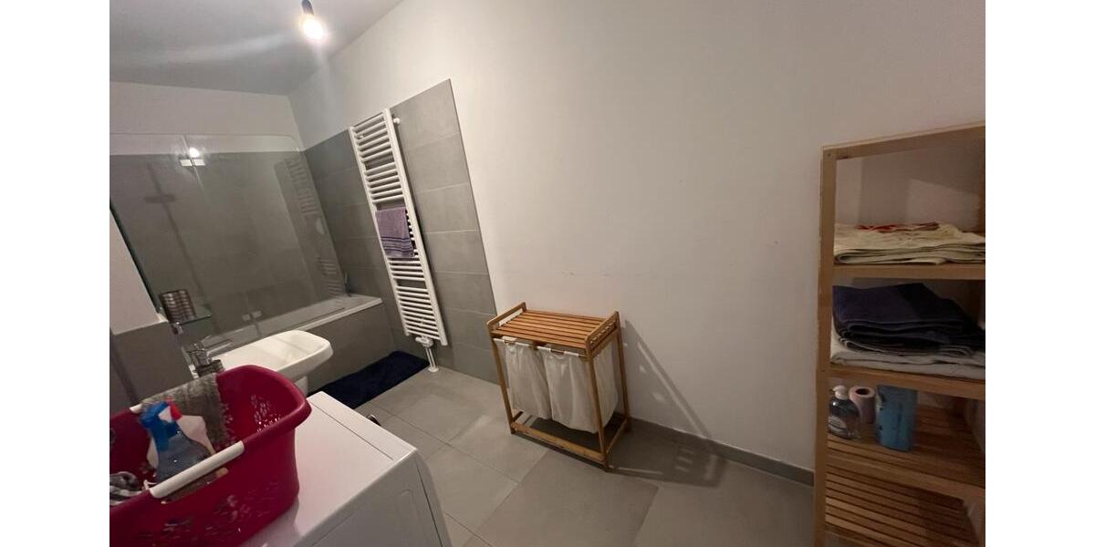Etagenwohnung Neustrelitz - 1 Zimmer, 51 m&sup2;, 600&euro; | Angebot:24378613