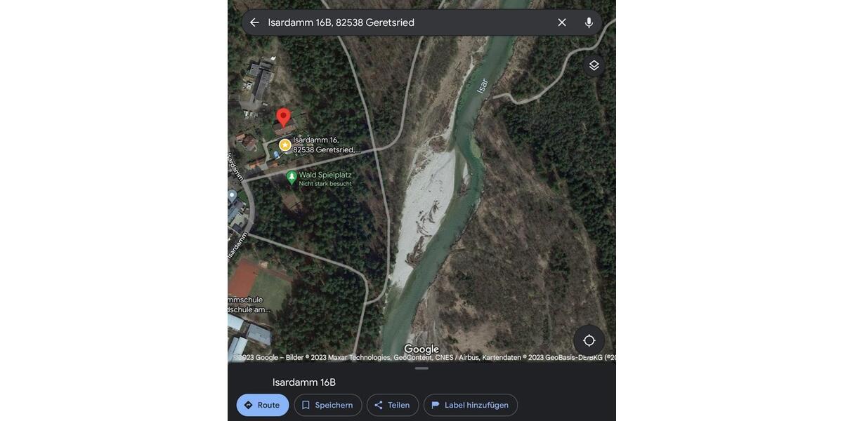 Großes Dachgeschoss Zimmer 64 qm in Isar Villa WG Gemeinschaft 1 zimmer