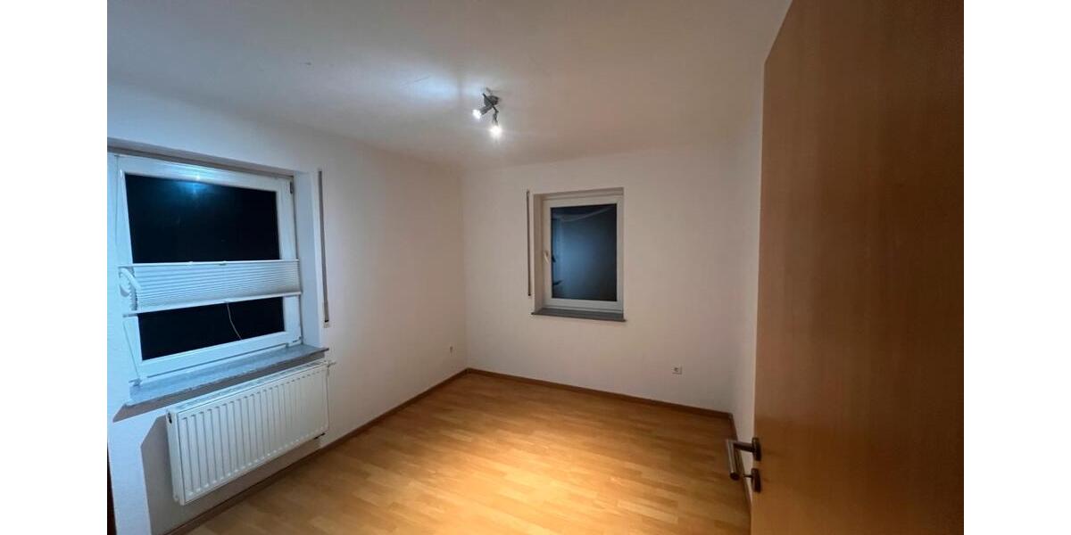 Etagenwohnung Nagold - 3 Zimmer, 85 m&sup2;, 1.250&euro; | Angebot:24982585