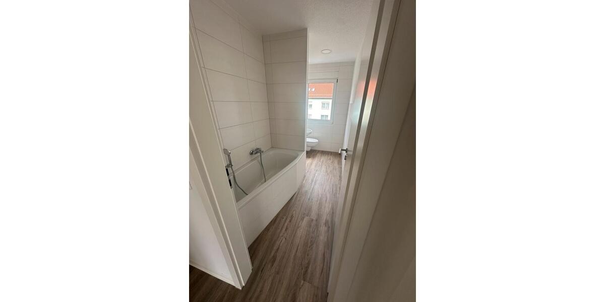 Etagenwohnung Pößneck - 3 Zimmer, 65 m&sup2;, 510&euro; | Angebot:24982542