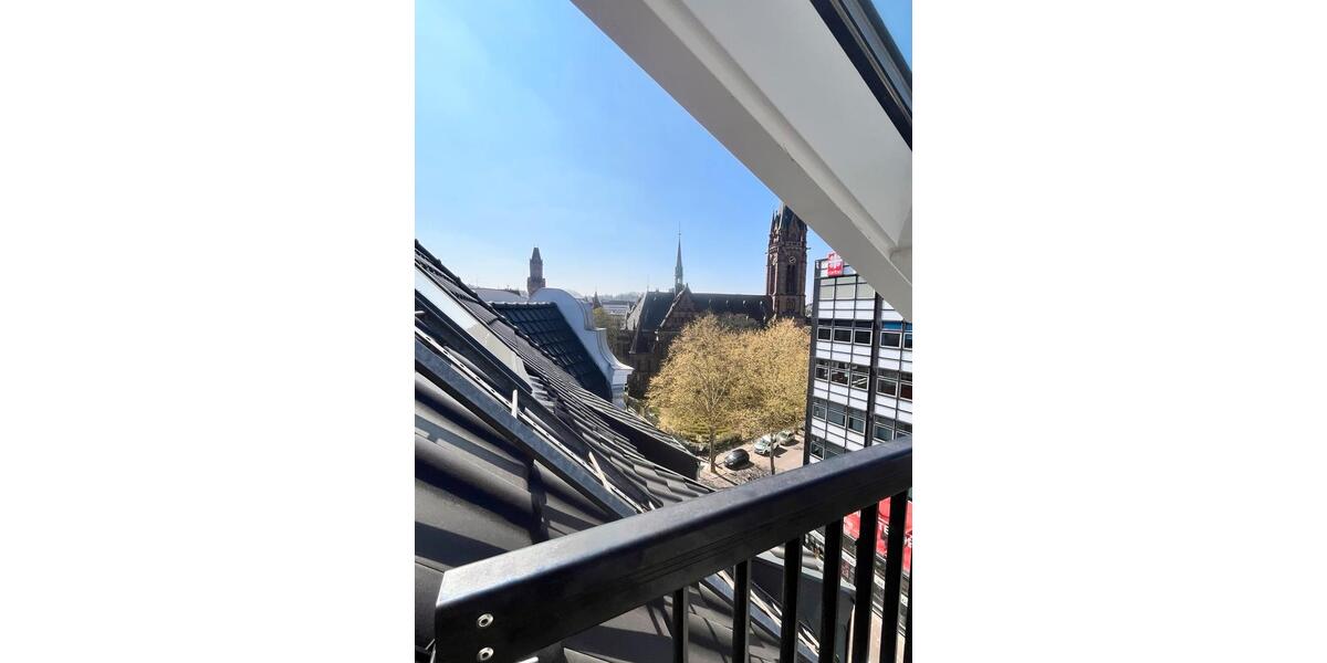 Dachgeschoßwohnung Saarbrücken - 5 Zimmer, 125 m&sup2;, 1.080&euro; | Angebot:25298112