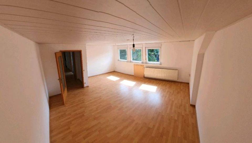 Etagenwohnung Netphen - 3 Zimmer, 99 m&sup2;, 600&euro; | Angebot:24679228