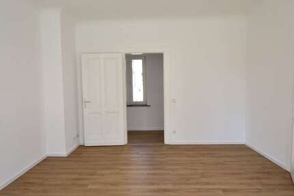 Wohnung Düsseldorf Reisholz - 2 Zimmer, 68 m&sup2;, 800&euro; | Angebot:26943151
