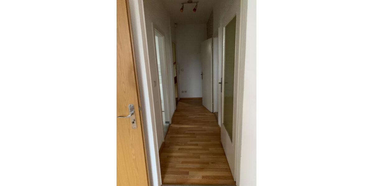 Dachgeschoßwohnung Schmölln - 2 Zimmer, 40 m&sup2;, 300&euro; | Angebot:25895135