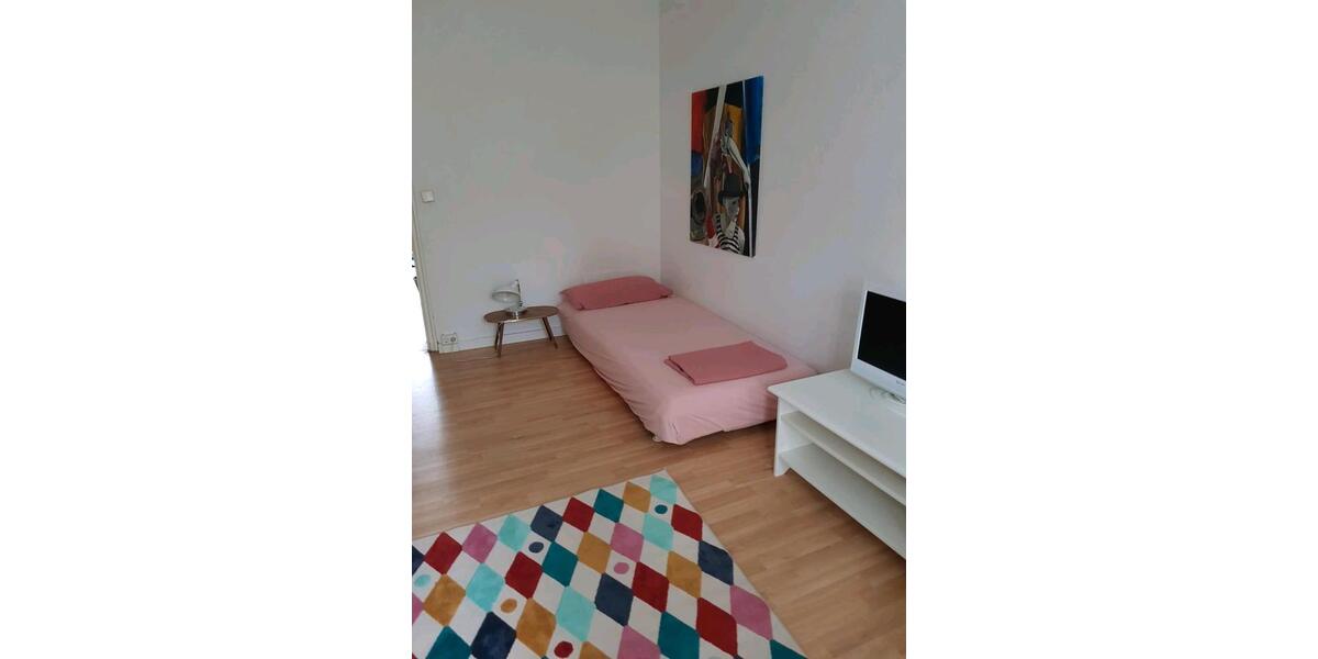 Wohnen auf Zeit Berlin Mitte - 3 Zimmer, 84 m&sup2;, 580&euro; | Angebot:26013300