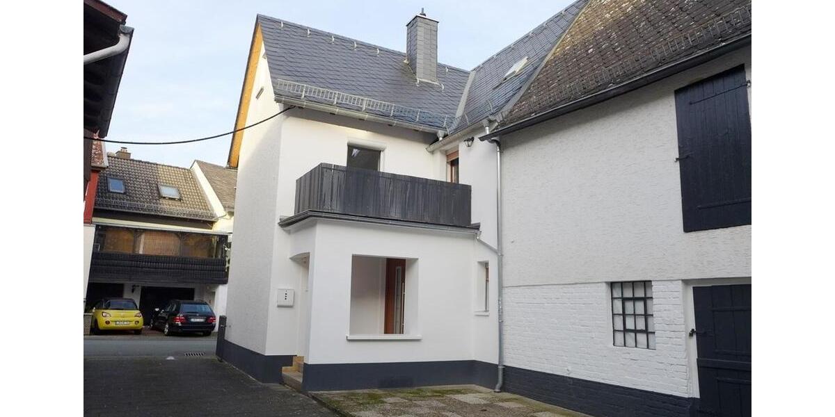 Einfamilienhaus Ehringshausen - 3.5 Zimmer, 97 m&sup2;, 700&euro; | Angebot:25218303