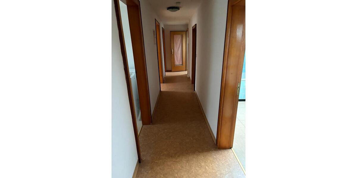 Dachgeschoßwohnung Völklingen - 3 Zimmer, 68 m&sup2;, 400&euro; | Angebot:26600730