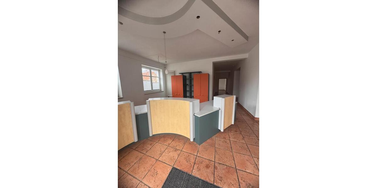 Ehemalige Praxis – ca. 120 m² – zu vermieten zimmer