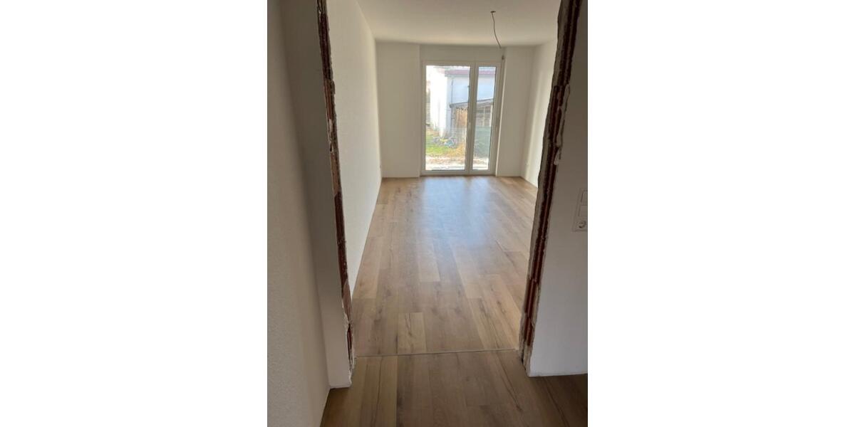 Erdgeschoßwohnung Kehl - 3 Zimmer, 97 m&sup2;, 1.080&euro; | Angebot:25395876