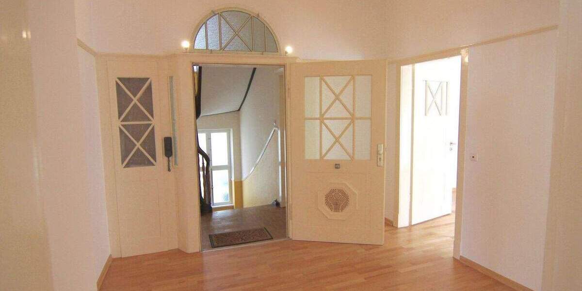 Etagenwohnung Stuttgart Süd - 4 Zimmer, 125 m&sup2;, 1.695&euro; | Angebot:25271081