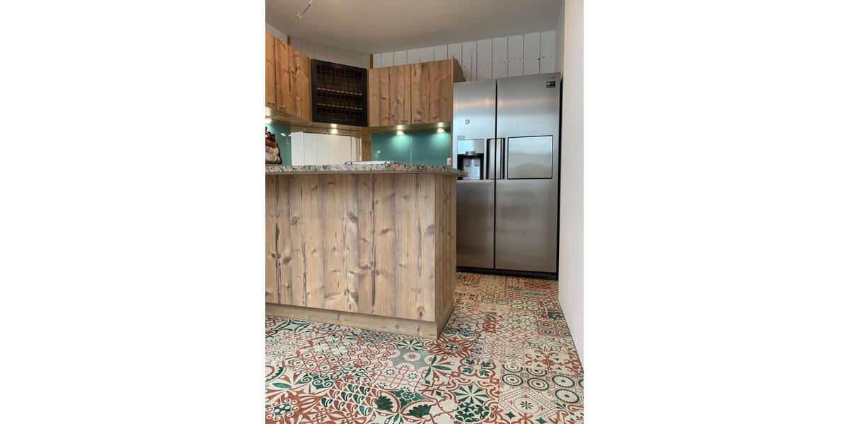 stylische Wohnung 1-2-3 Geschoss - Parkflächen ev Garten 5 zimmer