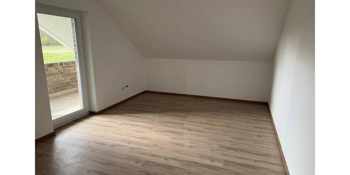 Doppelhaushälfte Uchte - 6 Zimmer, 178 m&sup2;, 1.400&euro; | Angebot:26255584