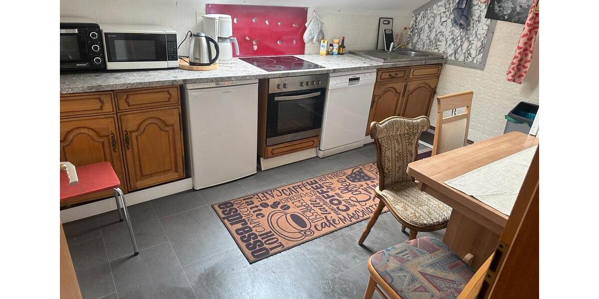 Wohnen auf Zeit Hahnstätten - 10 Zimmer, 250 m&sup2;, 14&euro; | Angebot:25568504