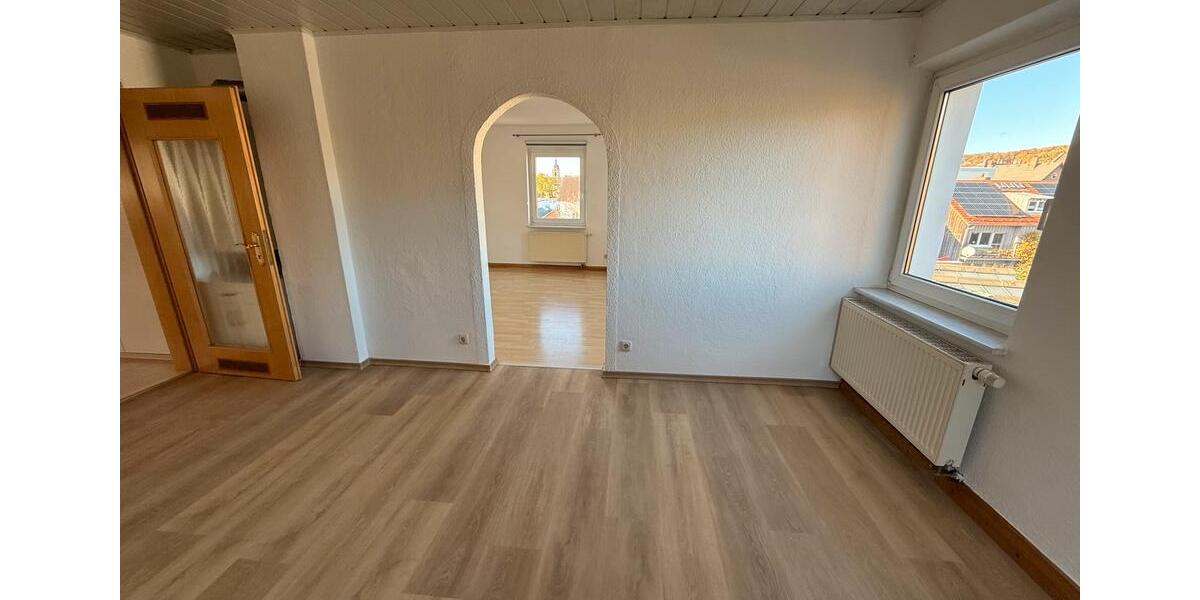 Dachgeschoßwohnung Amberg - 3.5 Zimmer, 90 m&sup2;, 700&euro; | Angebot:26321361