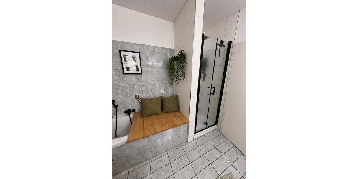 Wohnen auf Zeit Hannover Vahrenwald-List - 3 Zimmer, 90 m&sup2;, 2.000&euro; | Angebot:26642653