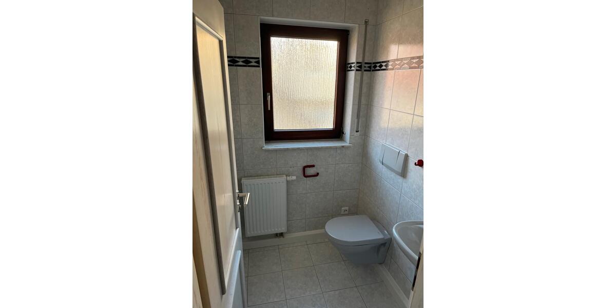 Etagenwohnung Rosenfeld - 4.5 Zimmer, 134 m&sup2;, 1.300&euro; | Angebot:25993674