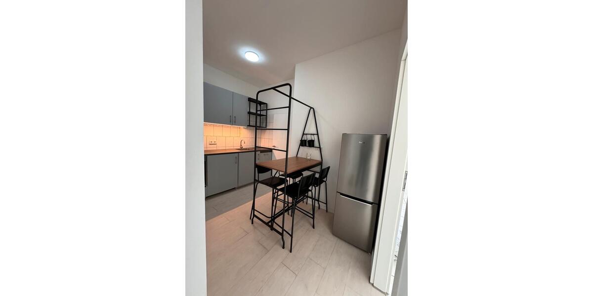 Wohnen auf Zeit Köln Ehrenfeld - 17 Zimmer, 28 m&sup2;, 700&euro; | Angebot:26397445