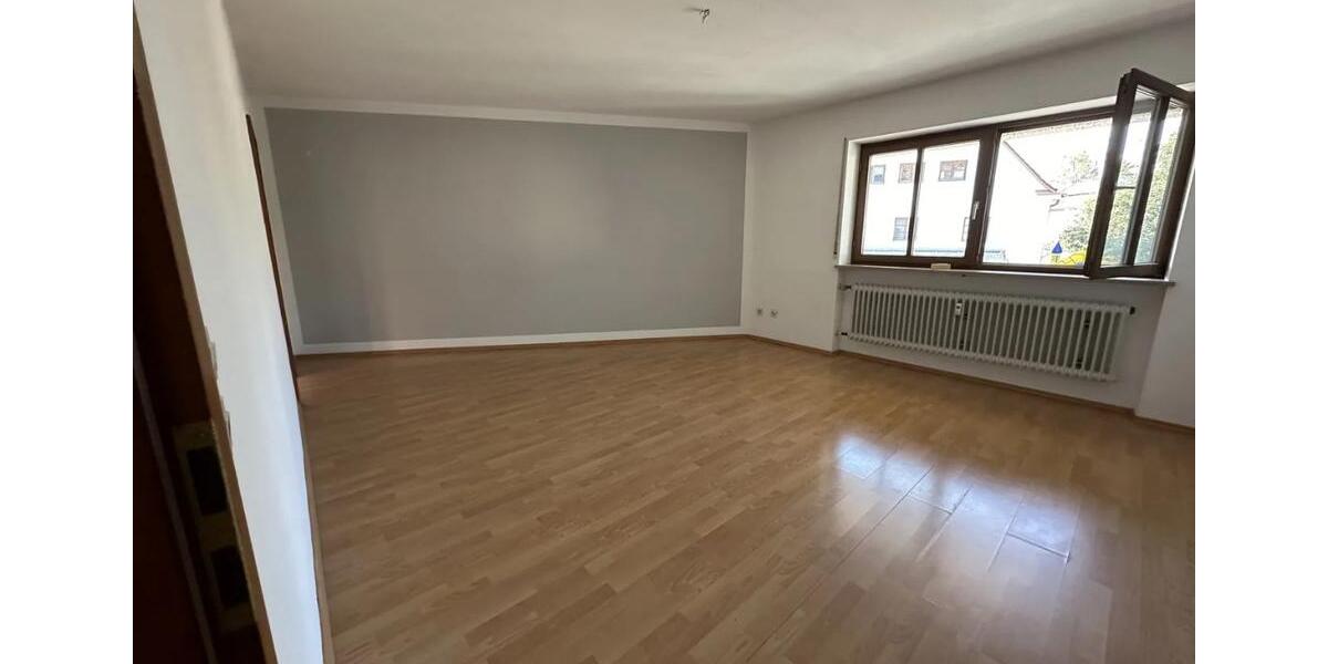 Etagenwohnung Trostberg - 2 Zimmer, 67 m&sup2;, 900&euro; | Angebot:25046865